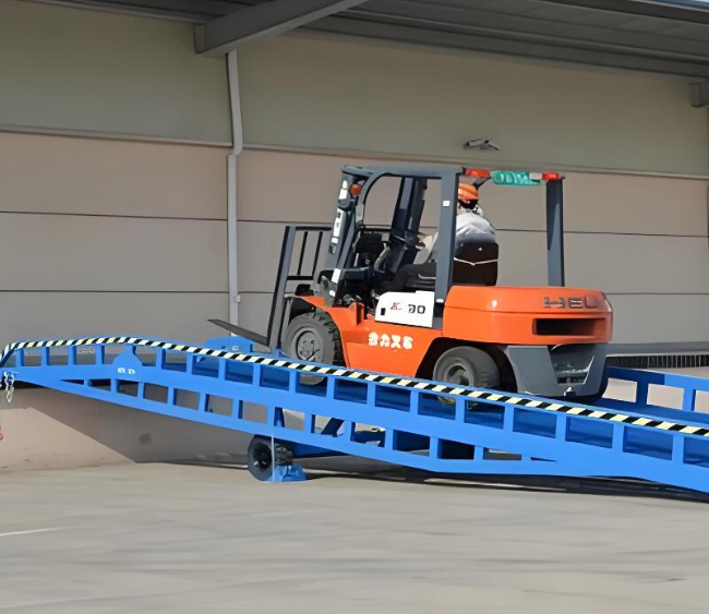 相城移动式卸货平台（叉车用）